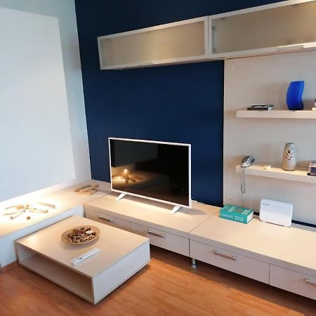 Wenie Apartment By EasyBukarest Exteriör bild