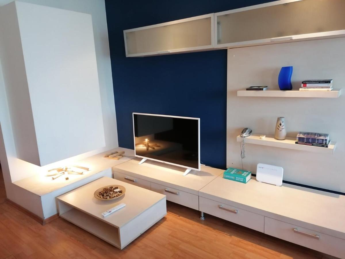 Wenie Apartment By EasyBukarest Exteriör bild